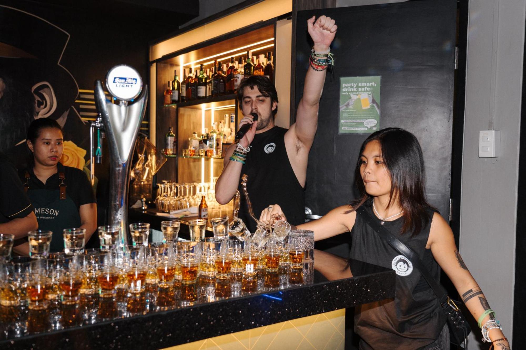 마카티 Mad Monkey Manila 호스텔 외부 사진